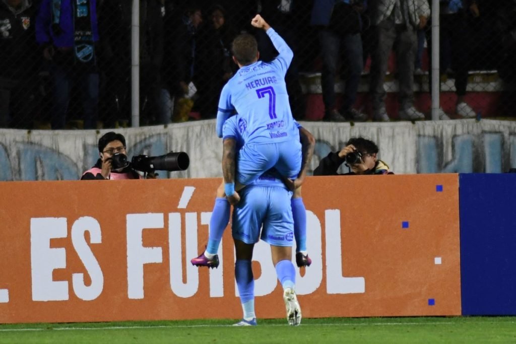 Palmeiras vence Bolívar, segue 100% na Liberta e quebra tabu na altitude