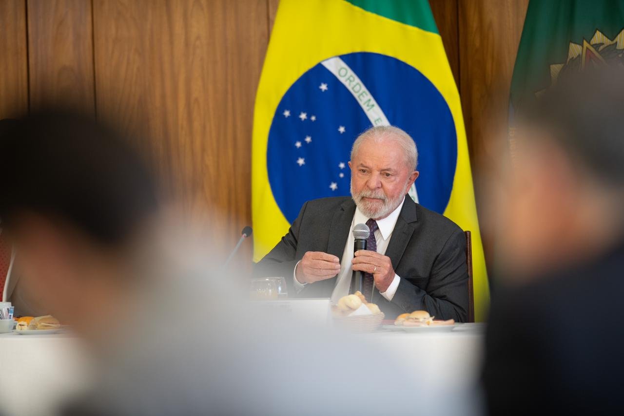 Lula manda mensagem às famílias das vítimas do ataque em creche de