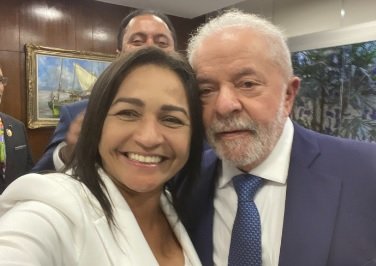 Senadora Eliziane e Lula bolsonarista