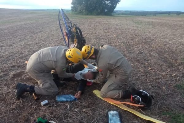 Pára-quedas falha, homem cai 1.200 metros e sobrevive - Alagoas 24