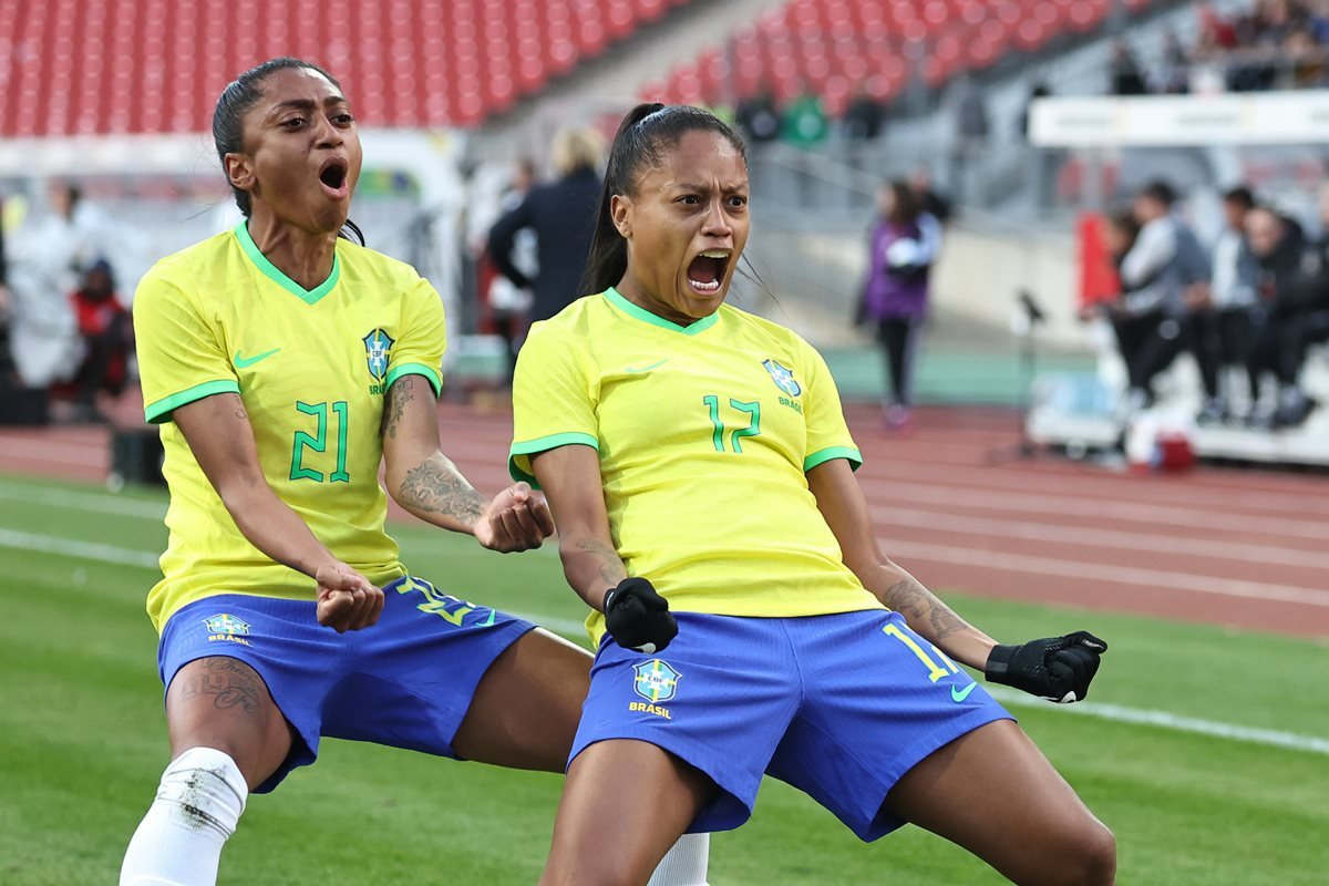 Seleção brasileira feminina de futebol