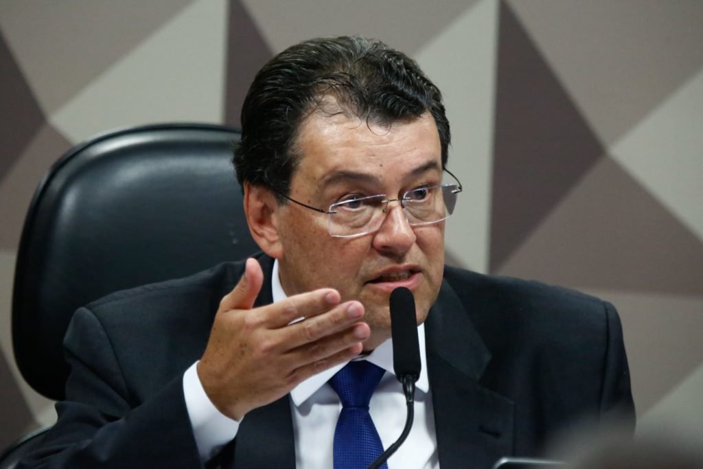 Senador Eduardo Braga (MDB-AM) - Metrópoles