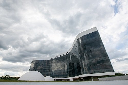 imagem colorida da fachada do TSE, em Brasília - Metrópoles