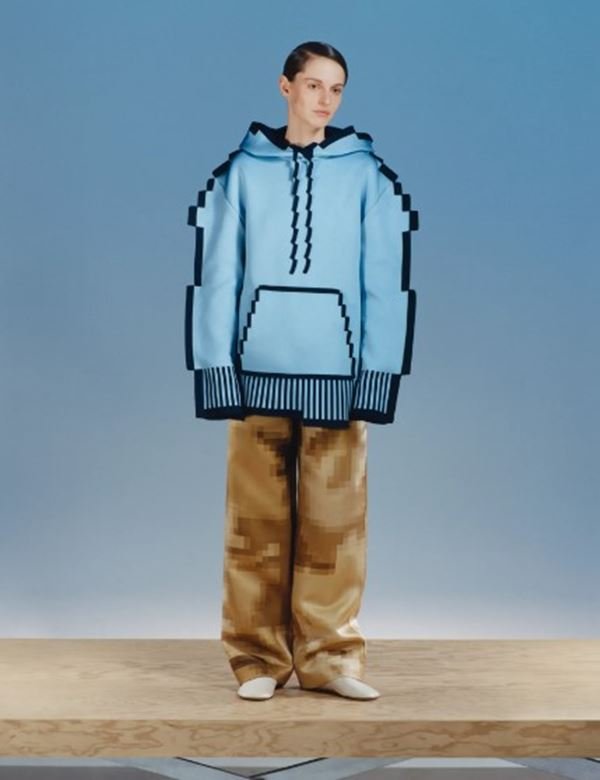 Gkay e Marc Jacobs usam casaco pixelado da Loewe. Confira a coleção - GS  NOTÍCIAS - Portal Gilberto Silva