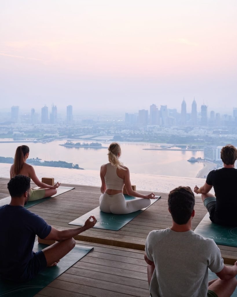 AURA SKYPOOL LOUNGE
