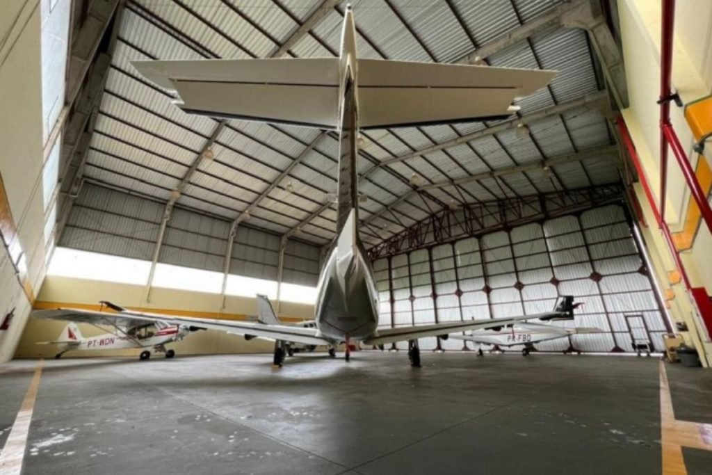 Avião do apóstolo Valdemiro Santiago