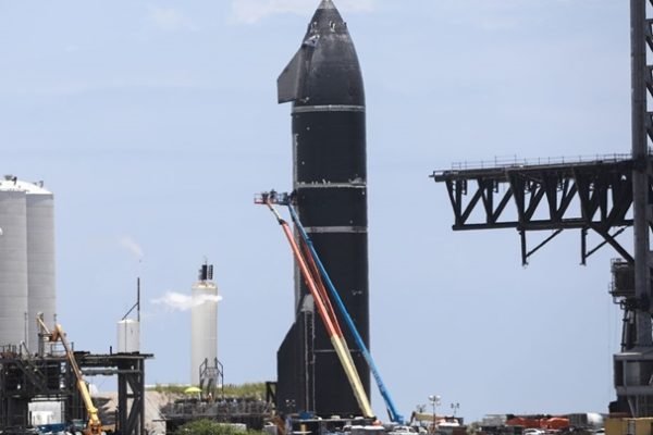 Vídeo: foguete explode na fábrica da SpaceX durante teste