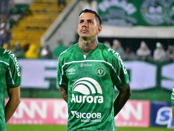 Chapecoense-SC tenta incluir outro jogador na negociação com Foguinho e  acerto com Remo trava