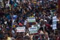 Indígenas de todo o Brasil marcham do Acampamento Terra Livre, na Praça da Cidadania, até o Congresso Nacional. / Metrópoles
