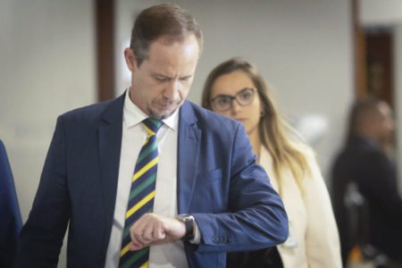 Ministro interino do Gabinete de Segurança Institucional (GSI), Ricardo Capelli, chegando ao gabinete da presidência do Tribunal Superior Eleitoral TSE 4