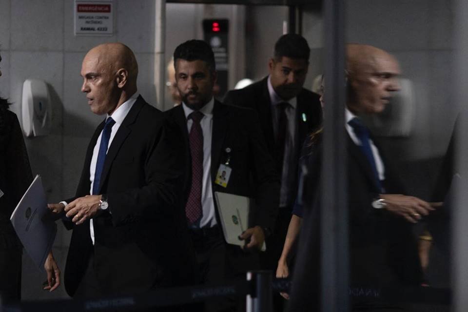 imagem colorida de Alexandre de Moraes - Metrópoles