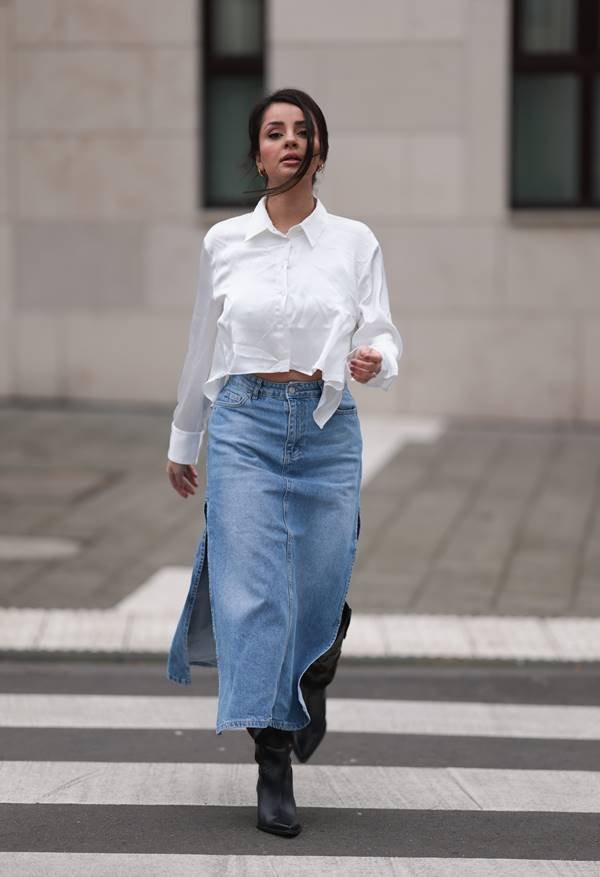 Saia jeans no street style - Metrópoles