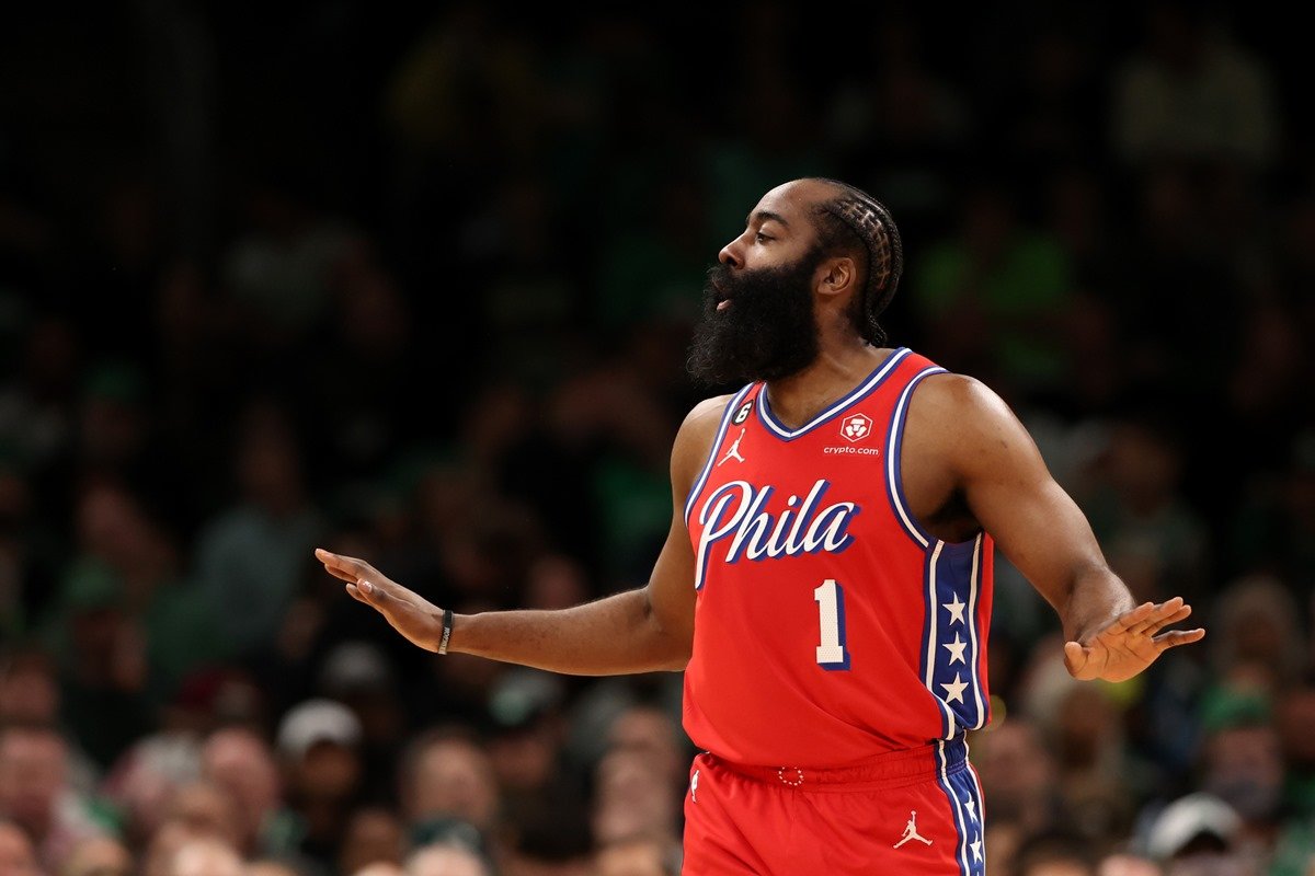 Após atuação de gala, Harden chega gigante para jogo 2 contra Celtics