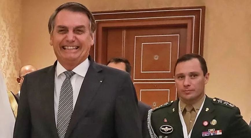 Jair Bolsonaro e Mauro Cid