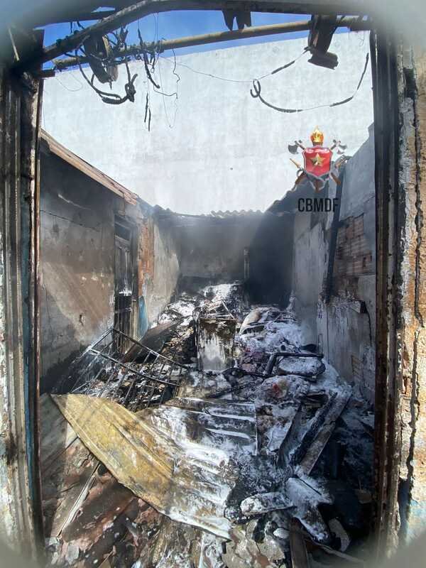 Incêndio em residência no DF