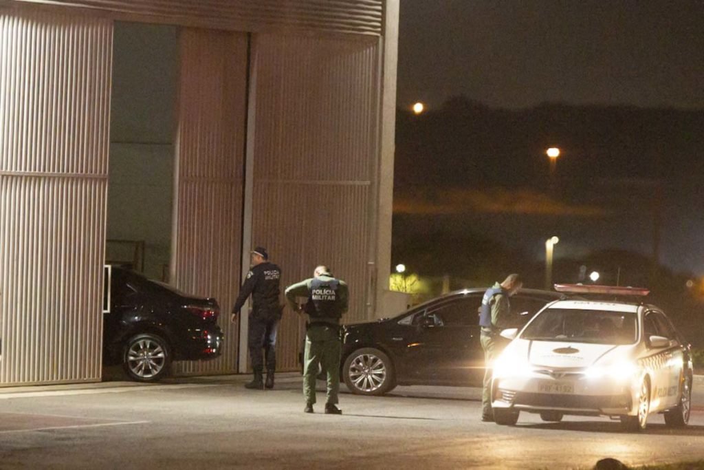 PF Movimentação no 4° Batalhão da PMDF pouco antes da soltura do ex-ministro da Justiça e ex-secretário de Segurança Anderson Torres 3