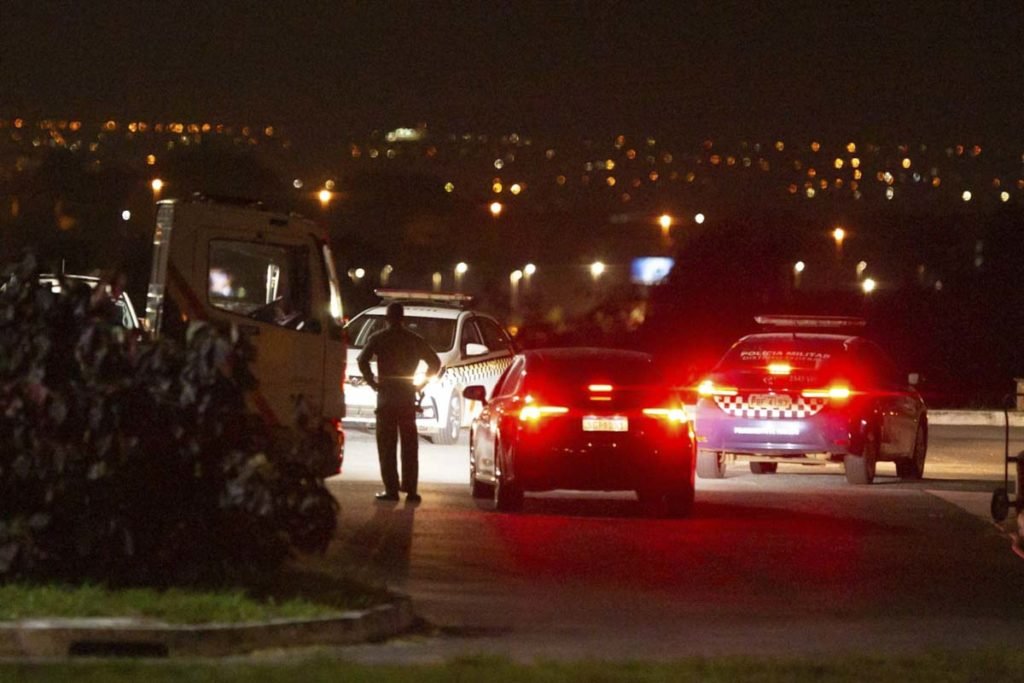 PF Movimentação no 4° Batalhão da PMDF pouco antes da soltura do ex-ministro da Justiça e ex-secretário de Segurança Anderson Torres 3