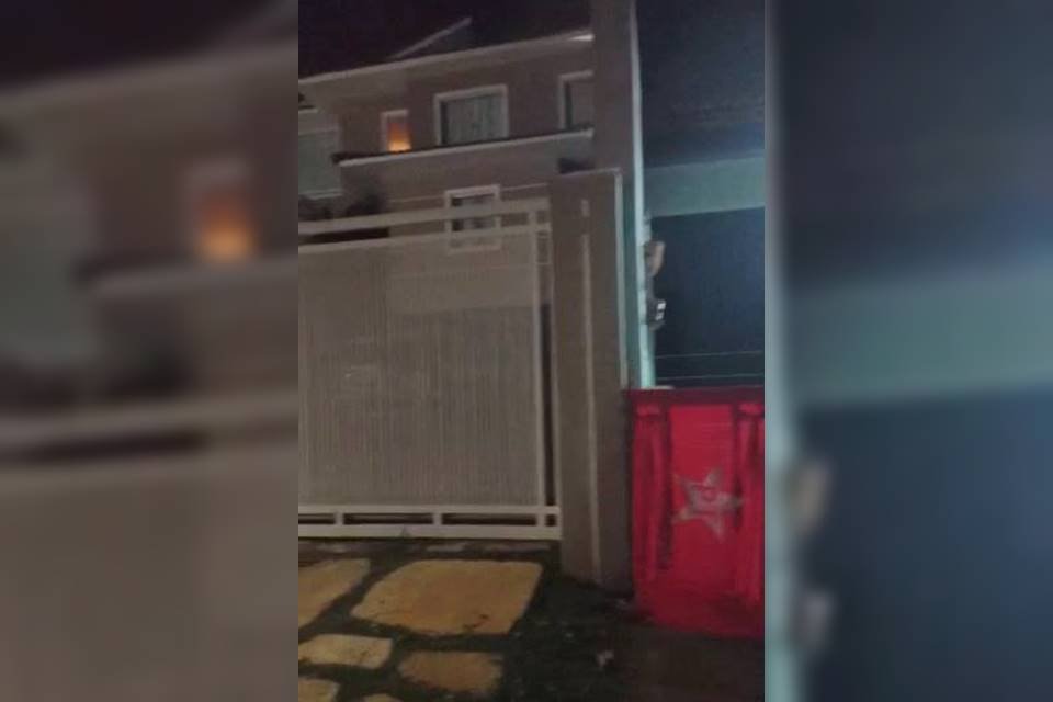 V&iacute;deo. Vizinha recepciona Anderson Torres com bandeira do PT: &ldquo;Tapete  vermelho&rdquo; | Metr&oacute;poles