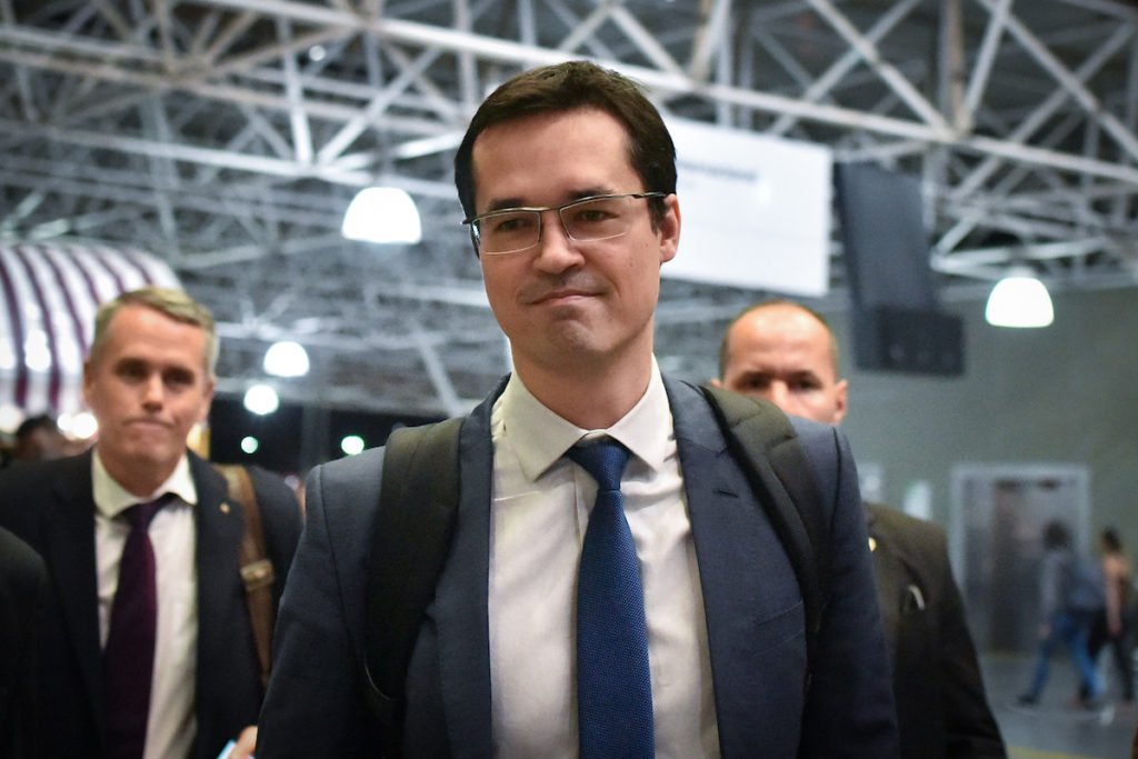 Procurador da Lava Jato Deltan Dallagnol chega ao aeroporto de Brasília - Metrópoles
