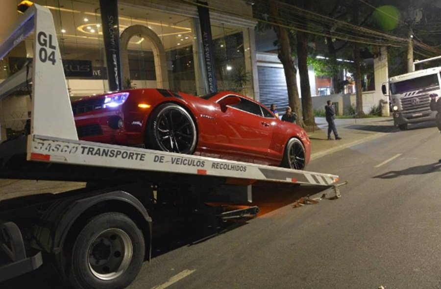 Operação contra 'rachas' apreende 22 carros de luxo e 'tunados' no RJ, Rio  de Janeiro