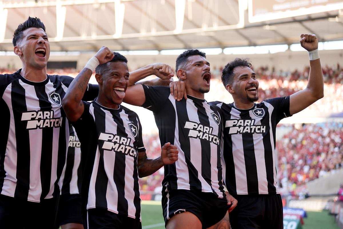 BOTAFOGO X FLAMENGO PELO BRASILEIRÃO, FURACÃO E GALO FICAM NO EMPATE E  MAIS!