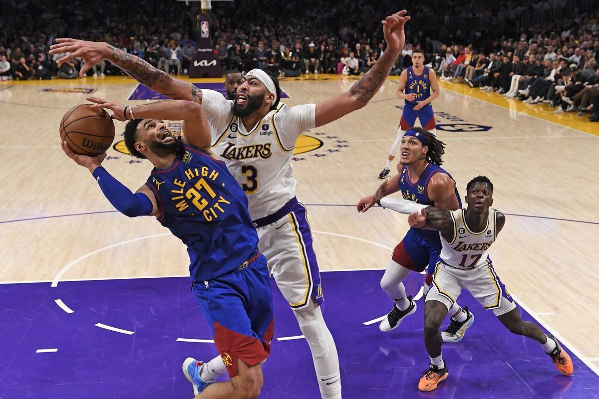 Nuggets vencem Lakers no 1º jogo da final do Oeste e tentam