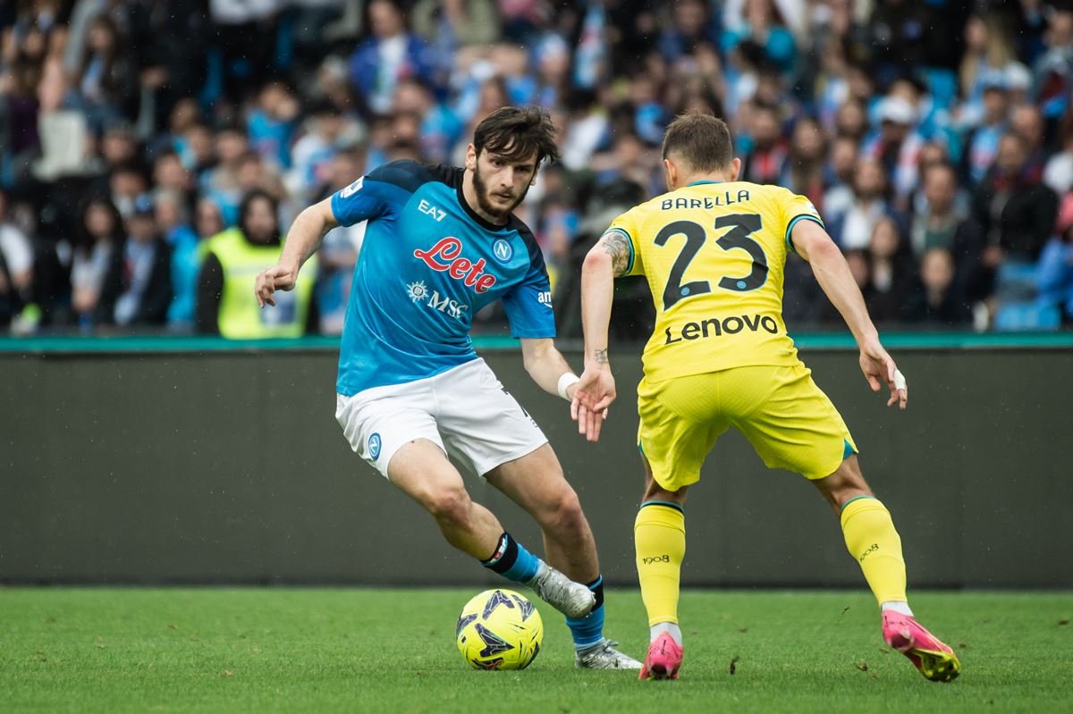 Napoli vence por 3 a 0 e carimba rebaixamento do Genoa no Campeonato  ItalianoJogada 10