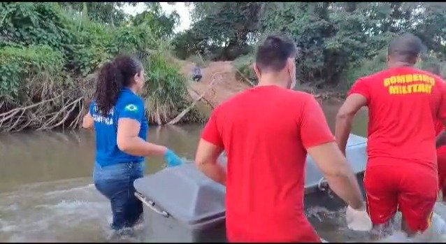 goias bombeiros resgatam corpo em rio