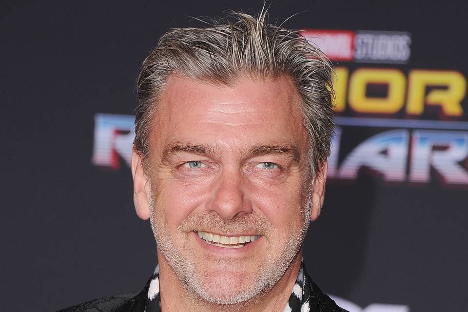 Ray Stevenson, ator de Thor e RRR, morre aos 58 anos