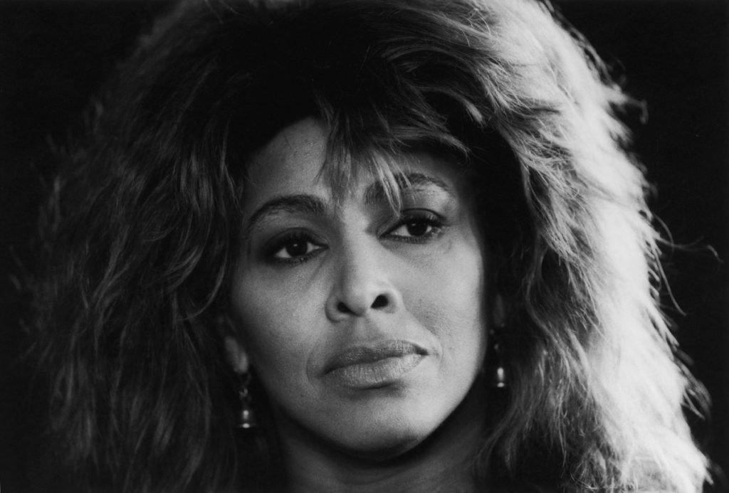 foto preto e branco da Tina Turner - Metrópoles