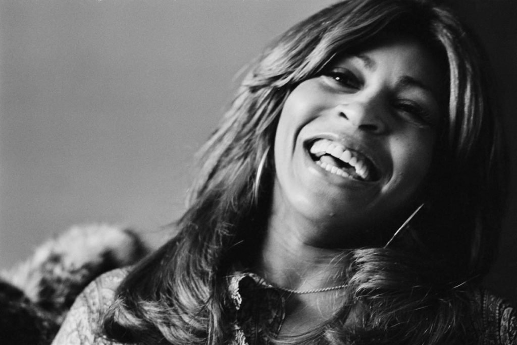 foto preto e branco da Tina Turner - Metrópoles
