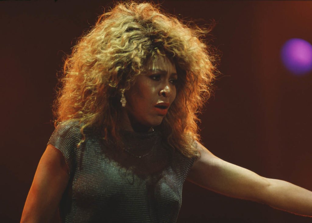 foto colorida da cantora Tina Turner - Metrópoles