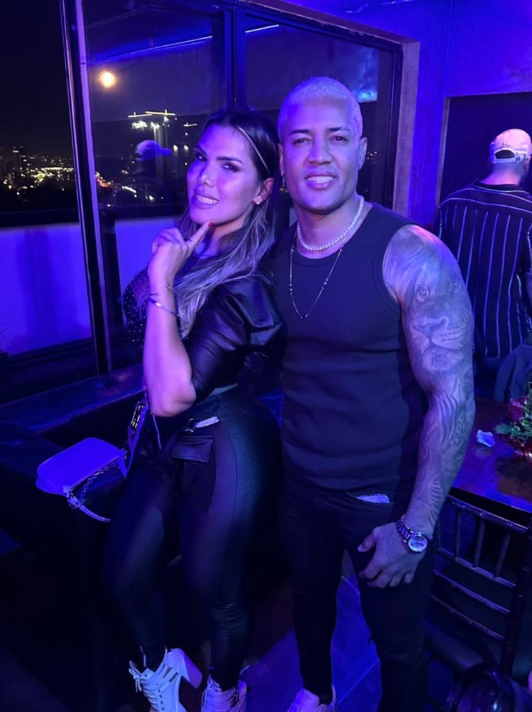 Clevinho Santana e Taty Sindel