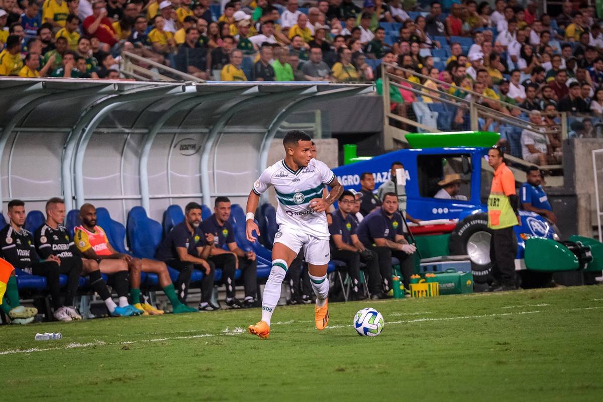 Coluna do Coritiba, Caindo na real