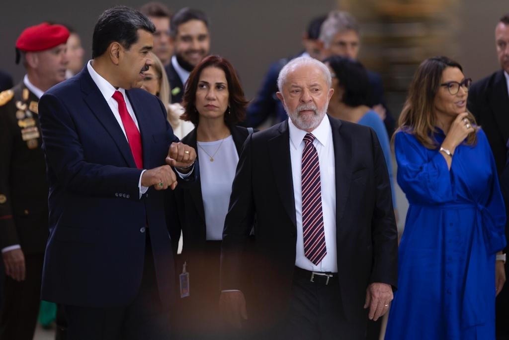 Presidente da Venezuela, Nicolás Maduro conversando com presidente Lula, no palácio do Itamaraty - Metrópoles