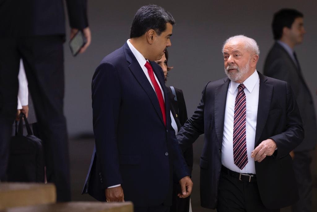 Presidente da Venezuela, Nicolás Maduro conversando com presidente Lula, no palácio do Itamaraty - Metrópoles