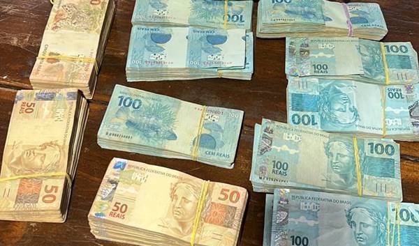 Dinheiro apreendido em operação da PF contra aliados de Lira