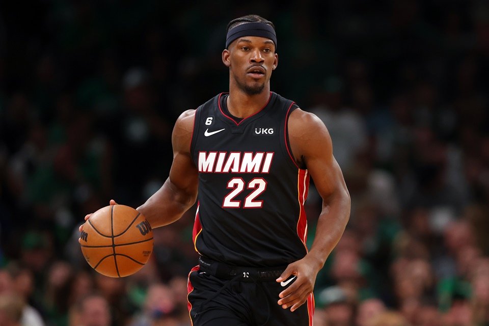 Foto colorida de Jimmy Butler - Metrópoles