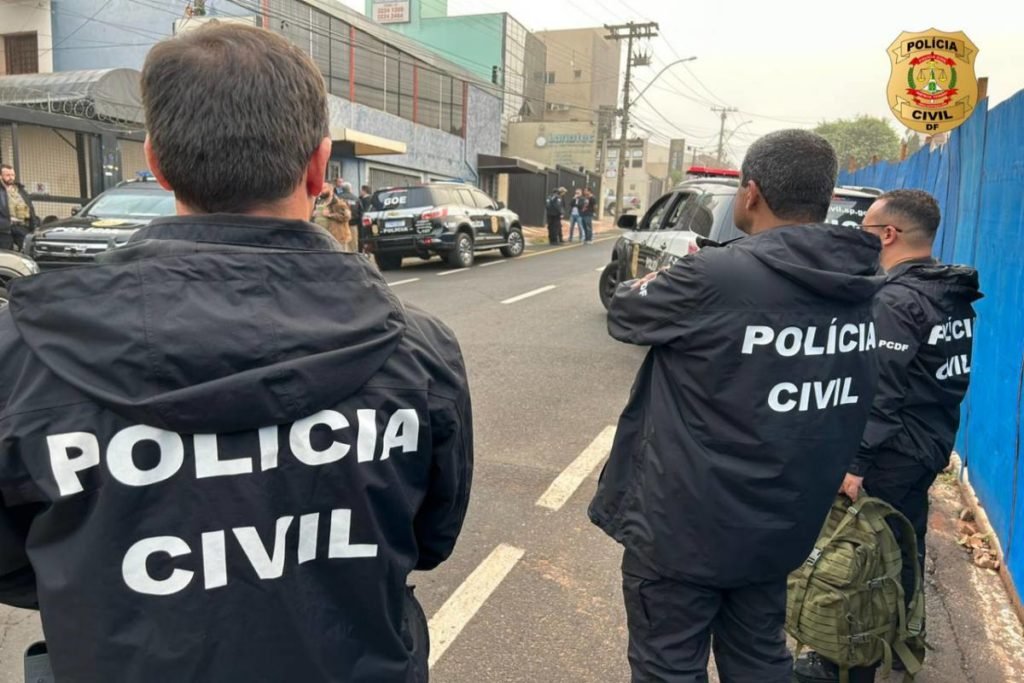 Agentes da Polícia Civil realizam operação no Distrito Federal