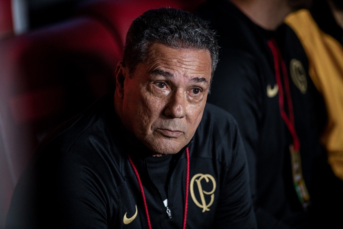 Vanderlei Luxemburgo is fired from Corinthians - Calcio Deal