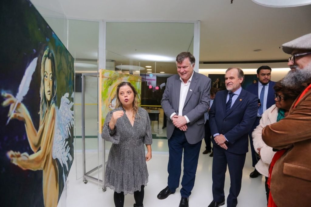 Museu da Inclusão recebe exposição sobre síndrome de Down