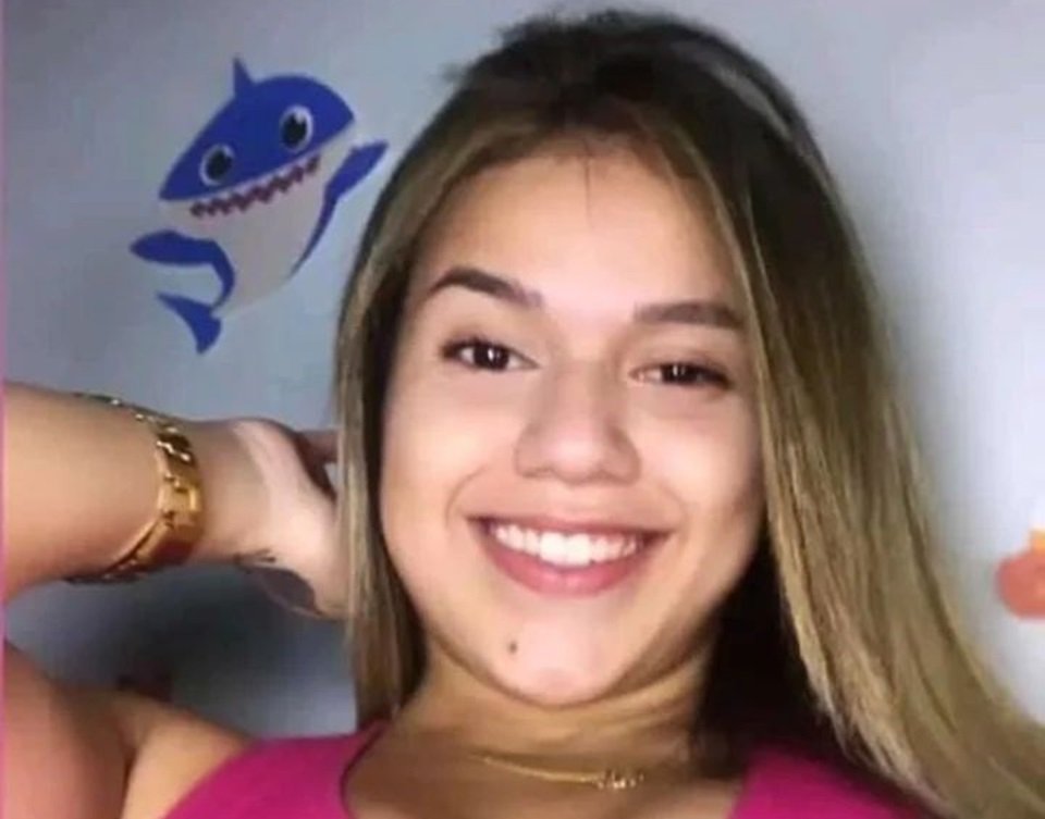 Imagem colorida de brasileira Manuela Vitória presa por tráfico de drogas na Indonésia - Metrópoles