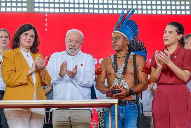 Ao lado da ministra da Saúde, Nísia Trindade, Lula também retomou o programa Farmácia Popular durante agenda em Pernambuco