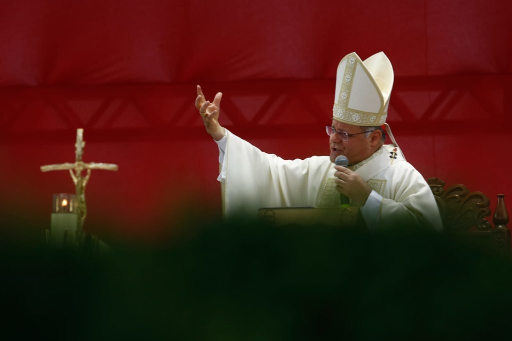 Fiéis de diversas regiões do Distrito Federal foram à Esplanada dos Ministérios na manhã desta quinta-feira (8/6) para celebrar o Corpus Christi