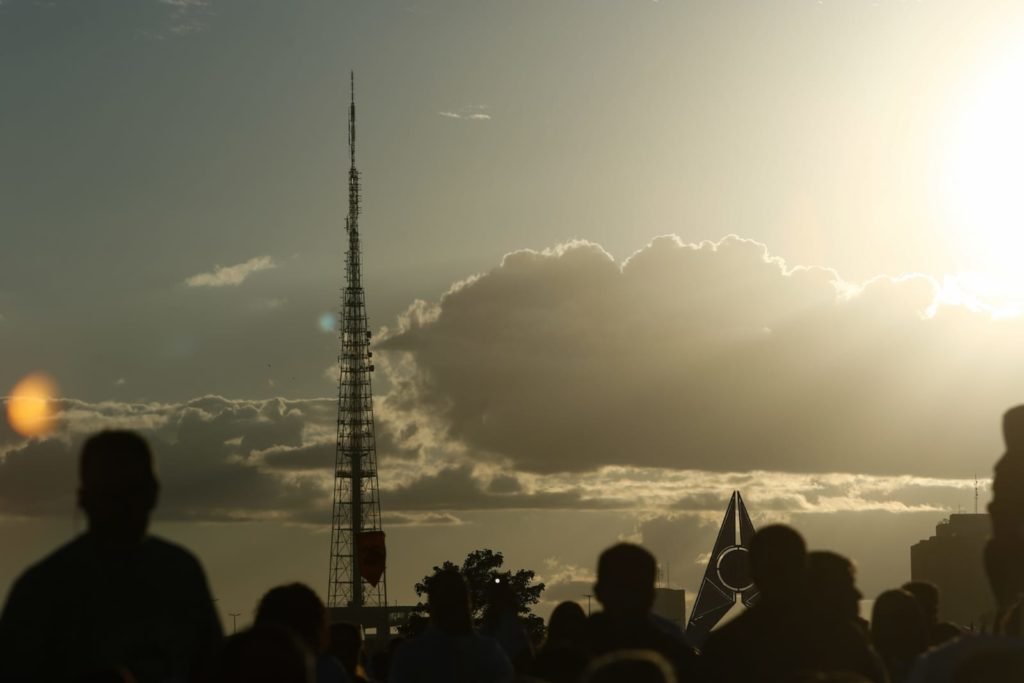 Fiéis de diversas regiões do Distrito Federal foram à Esplanada dos Ministérios na manhã desta quinta-feira (8/6) para celebrar o Corpus Christi