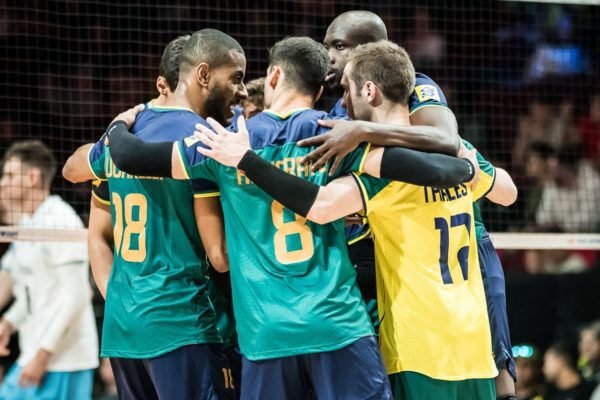 Brasil vira no 5º set e vence Argentina na Liga das Nações de vôlei