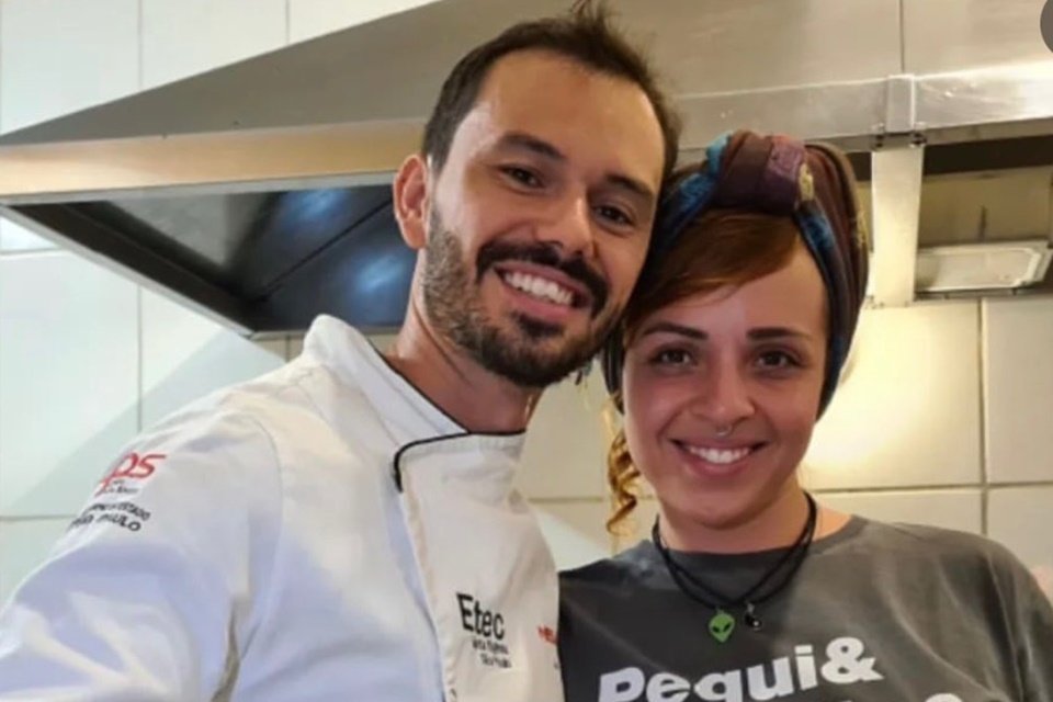 Jogo De Chef De Casal De Cozinha Com Farinha. Dois Amantes Se