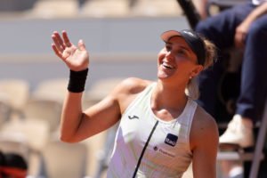 Bia Haddad entra no Top 10 mundial após Roland Garros