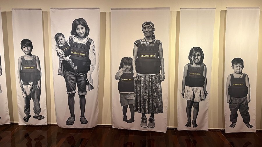 Obra da exposição Nhé Se, no Caixa Cultura Brasília - Metrópoles