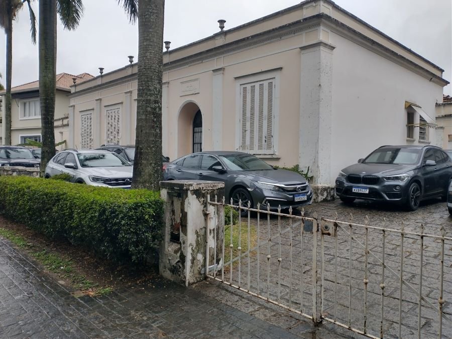 Estacionamento clandestino de caminhões segue funcionando em terreno da  Prefeitura de São Paulo, São Paulo